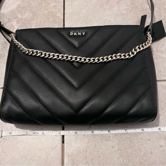 DKNY purse crossbody quilted Women black chain shoulder bag ajustable small - Picture 10 of 13